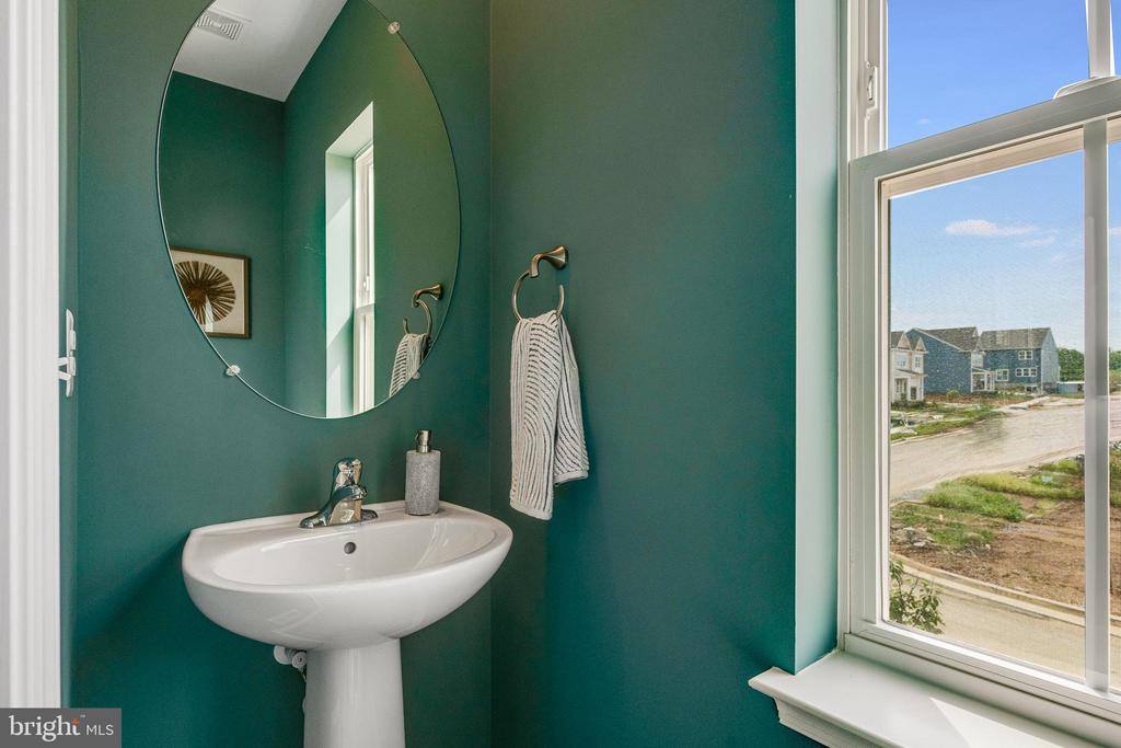 371 Short Branch, Ranson, WV 25438