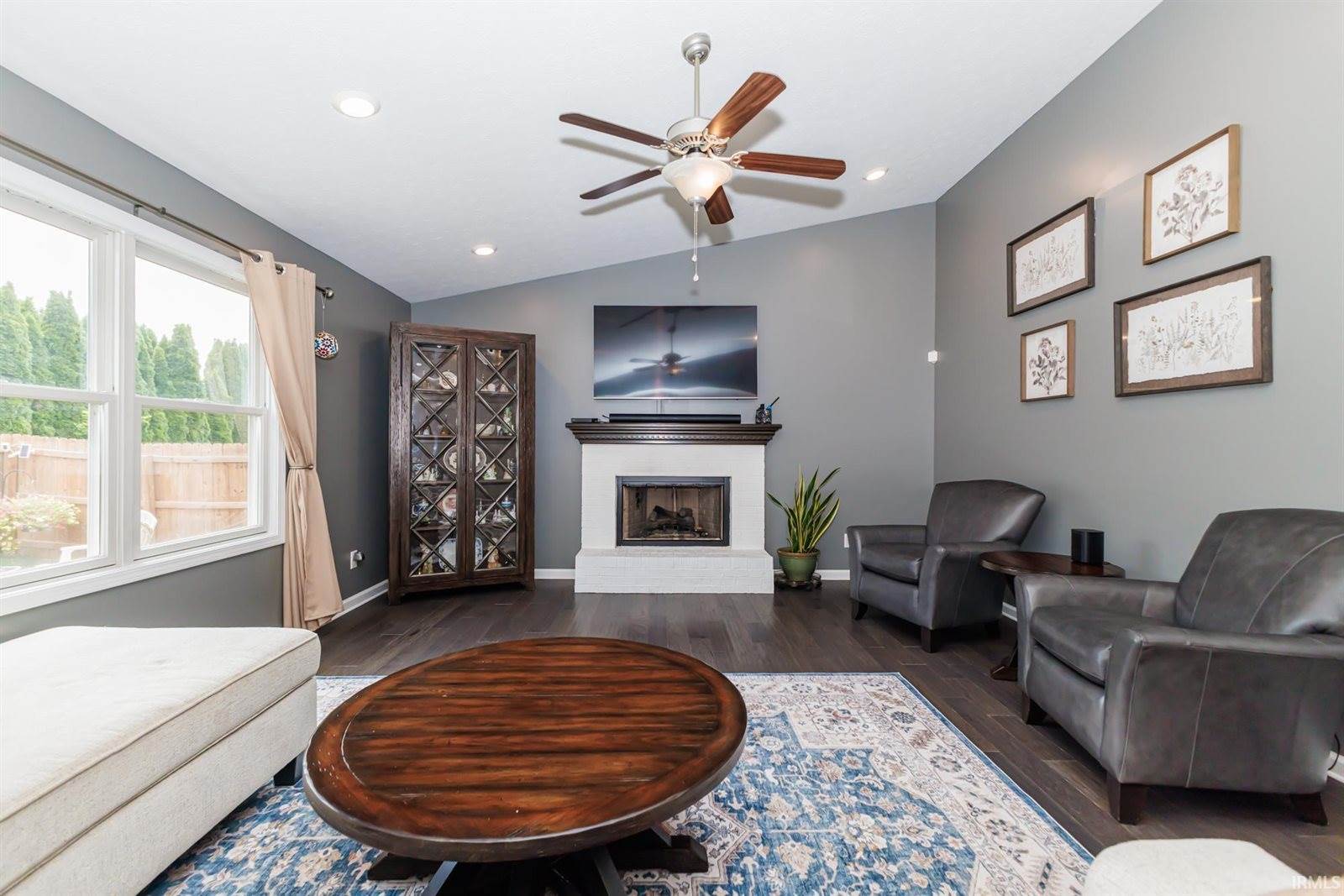 9805 Oak Hammock Drive, Yorktown, IN 47396