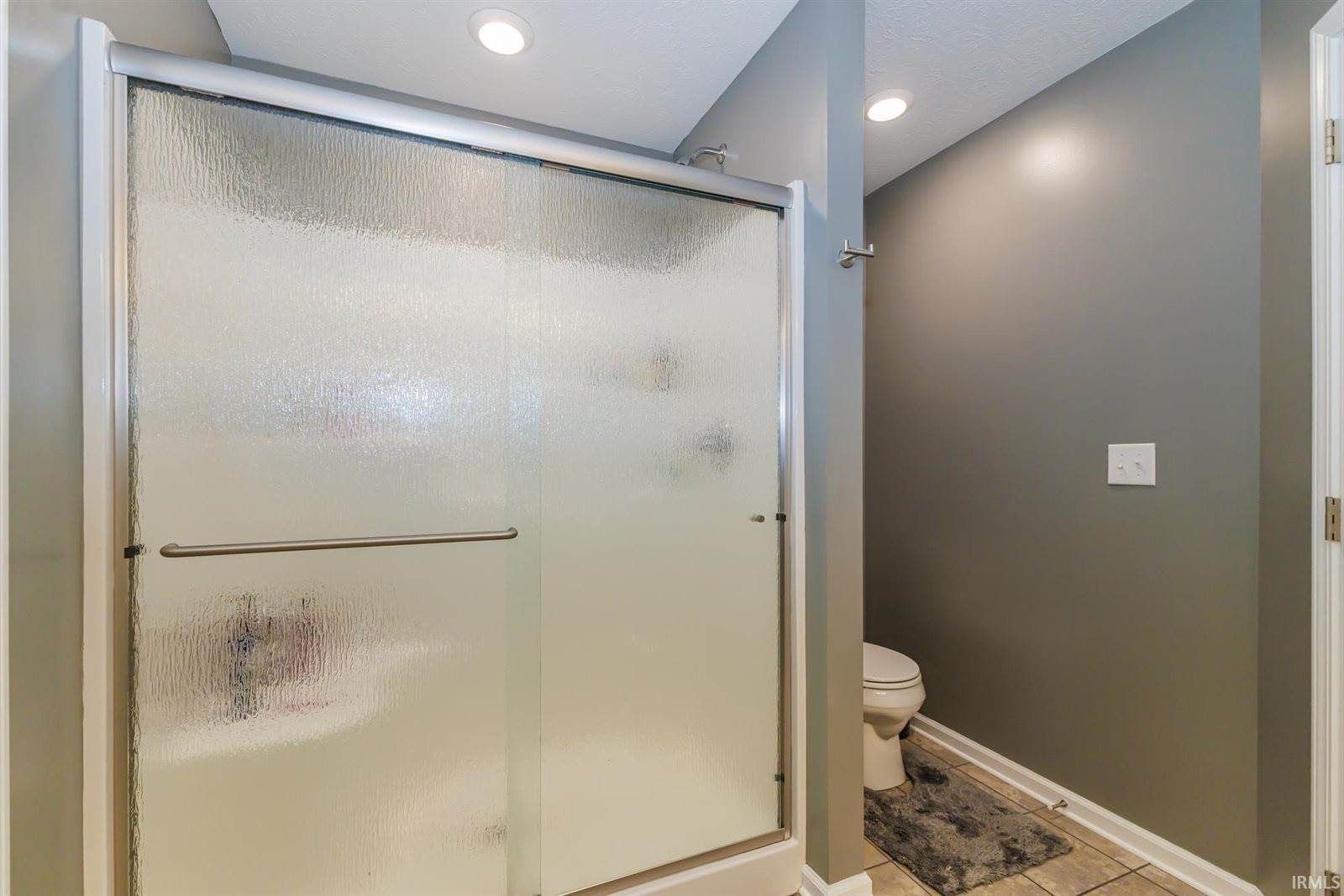 9805 Oak Hammock Drive, Yorktown, IN 47396