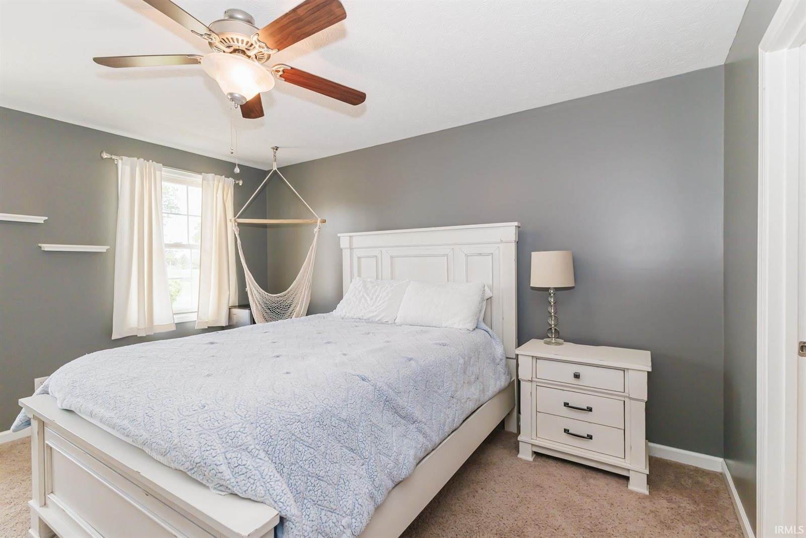 9805 Oak Hammock Drive, Yorktown, IN 47396