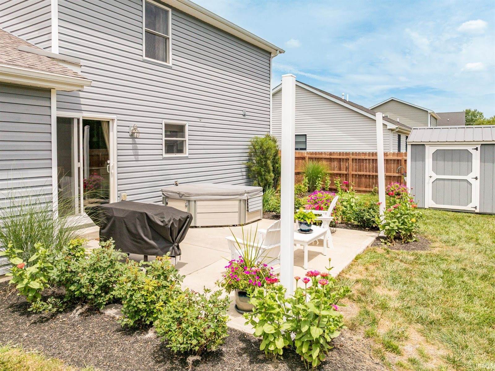 9805 Oak Hammock Drive, Yorktown, IN 47396