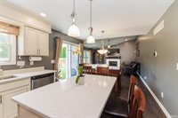 9805 Oak Hammock Drive, Yorktown, IN 47396