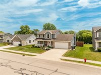 9805 Oak Hammock Drive, Yorktown, IN 47396