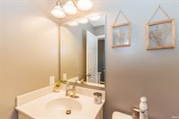 9805 Oak Hammock Drive, Yorktown, IN 47396