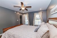 9805 Oak Hammock Drive, Yorktown, IN 47396