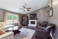 9805 Oak Hammock Drive, Yorktown, IN 47396