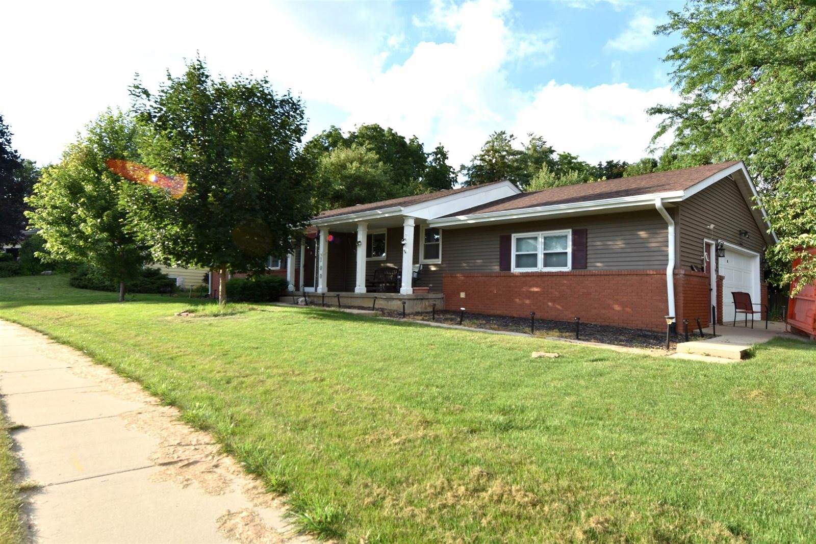 100 Grandview, Sun Prairie, WI 53590