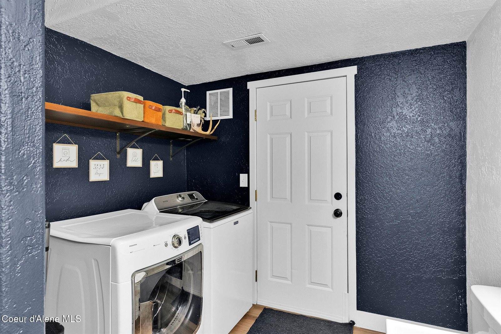 1150 North Townsend Loop, Post Falls, ID 83854