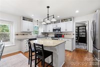 340 Walnut Point Drive, Matthews, NC 28105