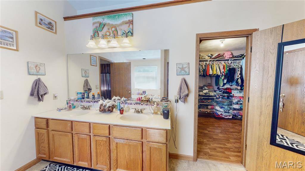 3284 Tanglebrook Drive, Belleville, IL 62221