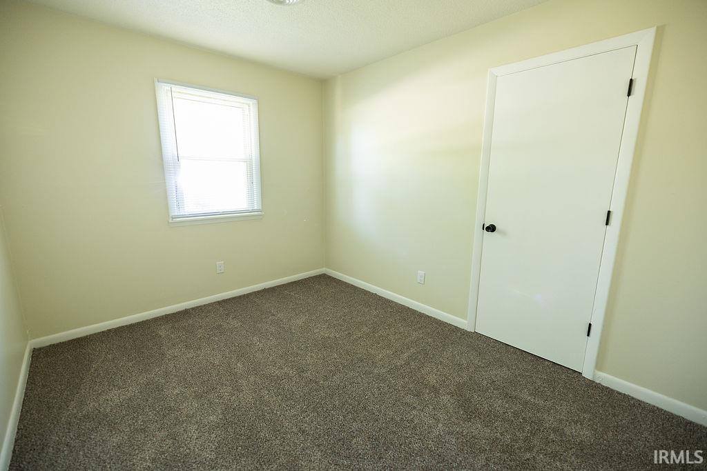 2155 S Fairfield Drive, Marion, IN 46953