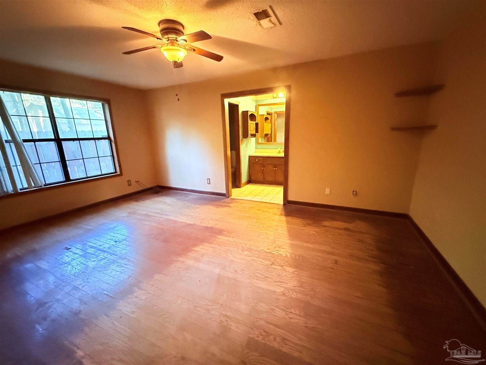 5244 Suwanee St, Milton, FL 32583