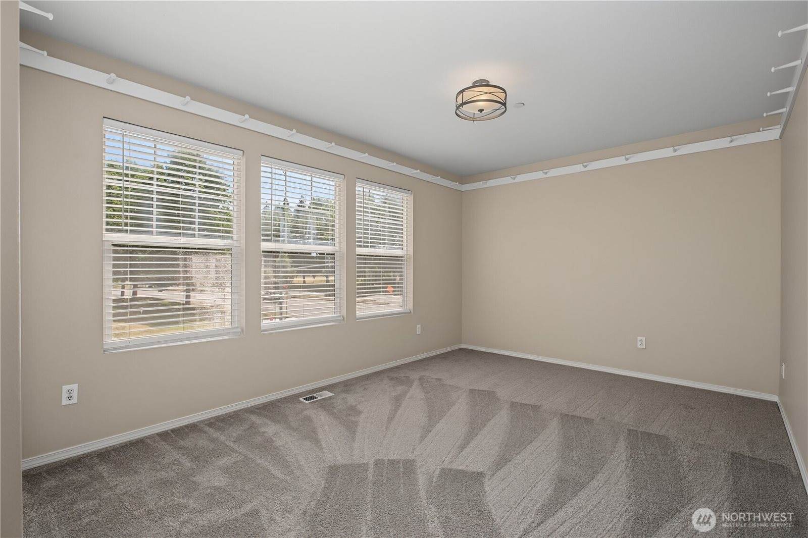 2292 Palisade Boulevard, Dupont, WA 98327