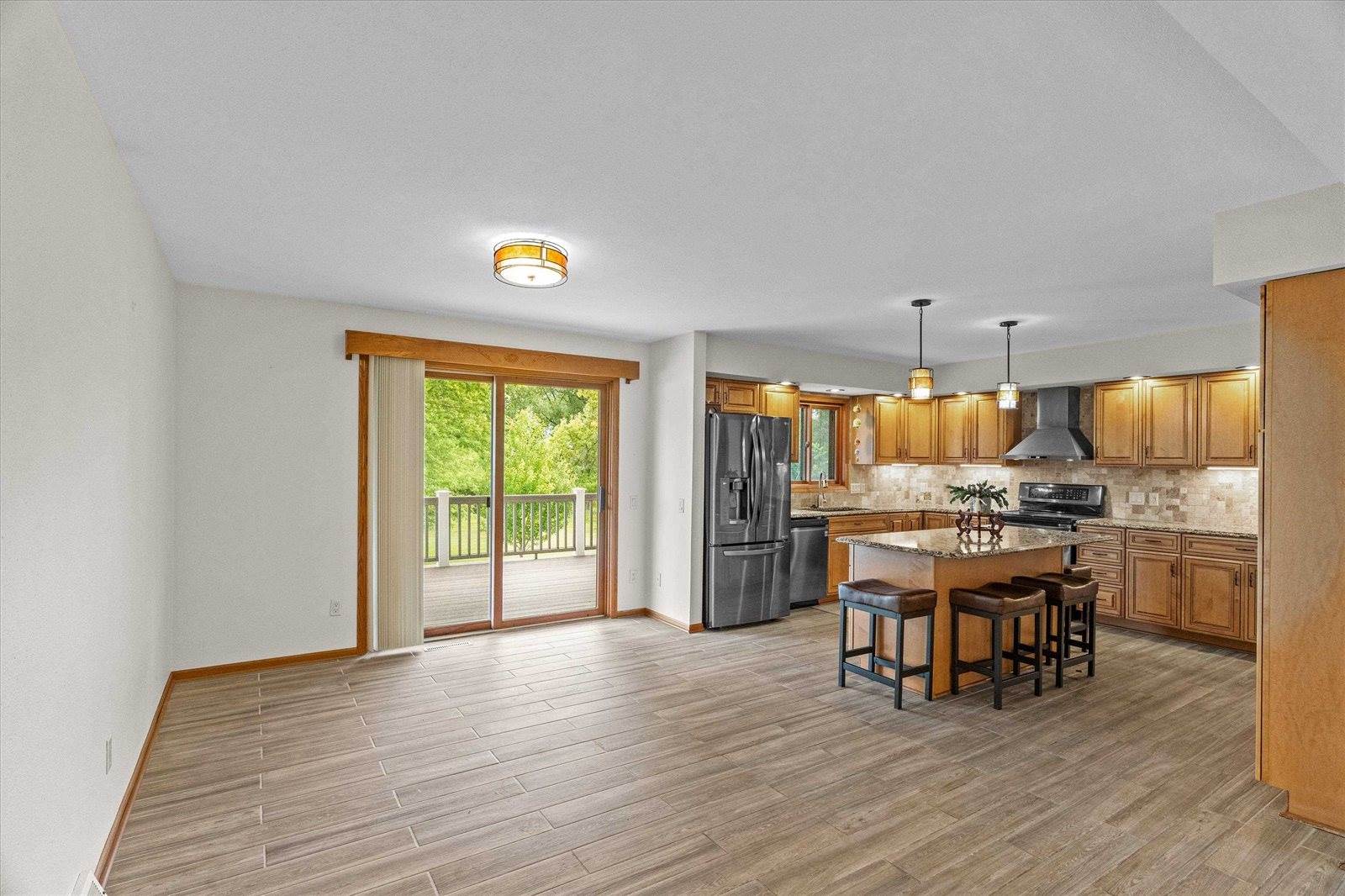1407 S Washington Avenue, Marshfield, WI 54449
