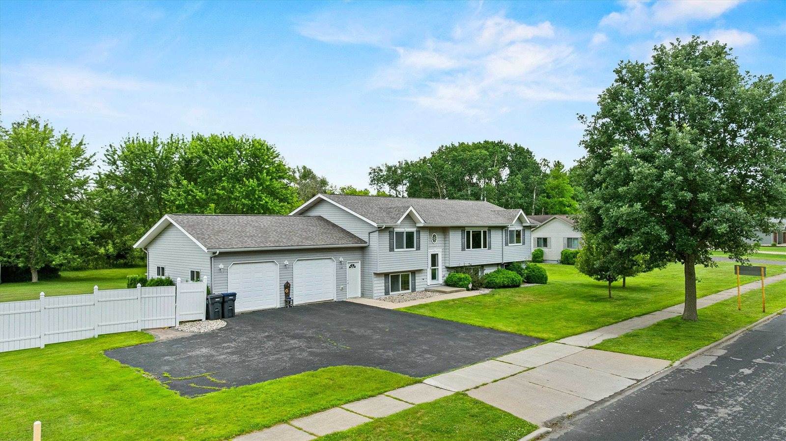 1407 S Washington Avenue, Marshfield, WI 54449