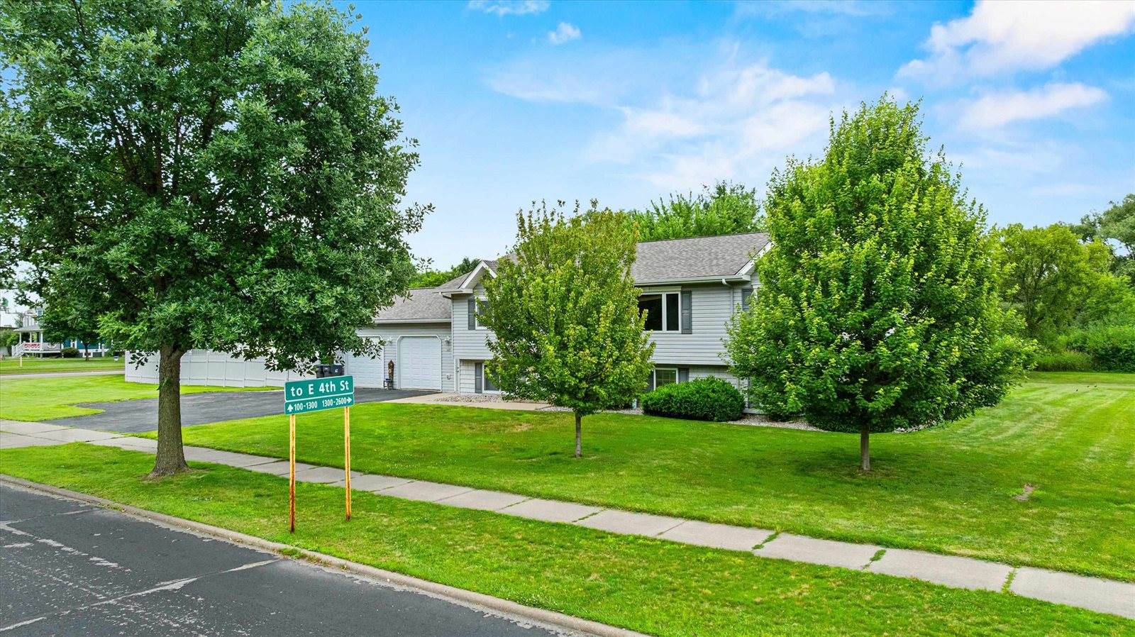 1407 S Washington Avenue, Marshfield, WI 54449