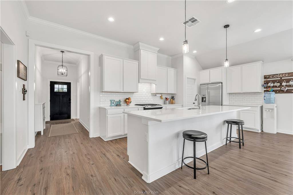 2909 Captain Court, Bryan, TX 77808