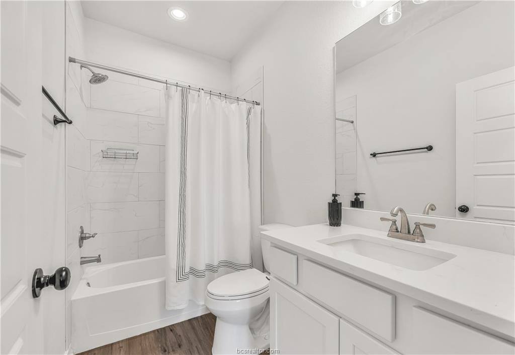 2909 Captain Court, Bryan, TX 77808