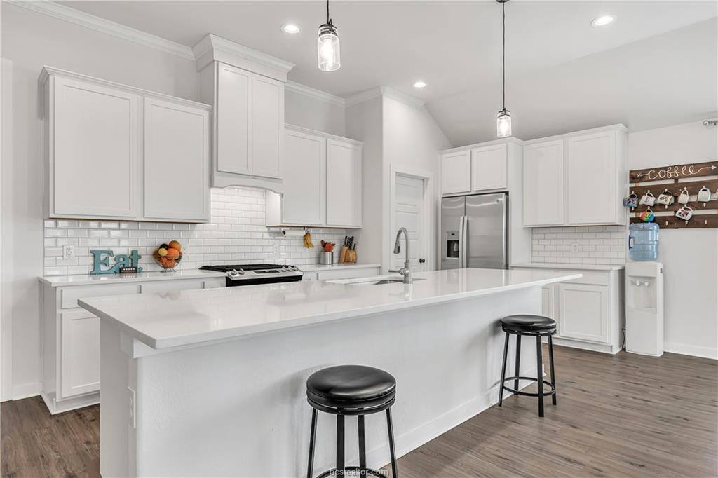 2909 Captain Court, Bryan, TX 77808