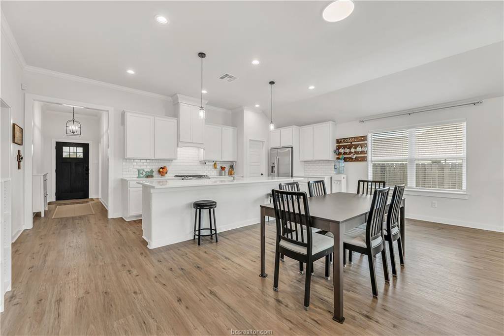 2909 Captain Court, Bryan, TX 77808