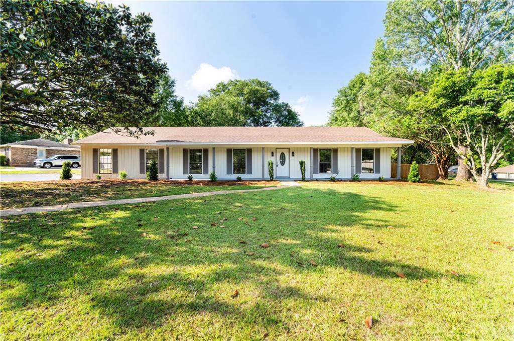 2549 Meadowview Drive, Mobile, AL 36695