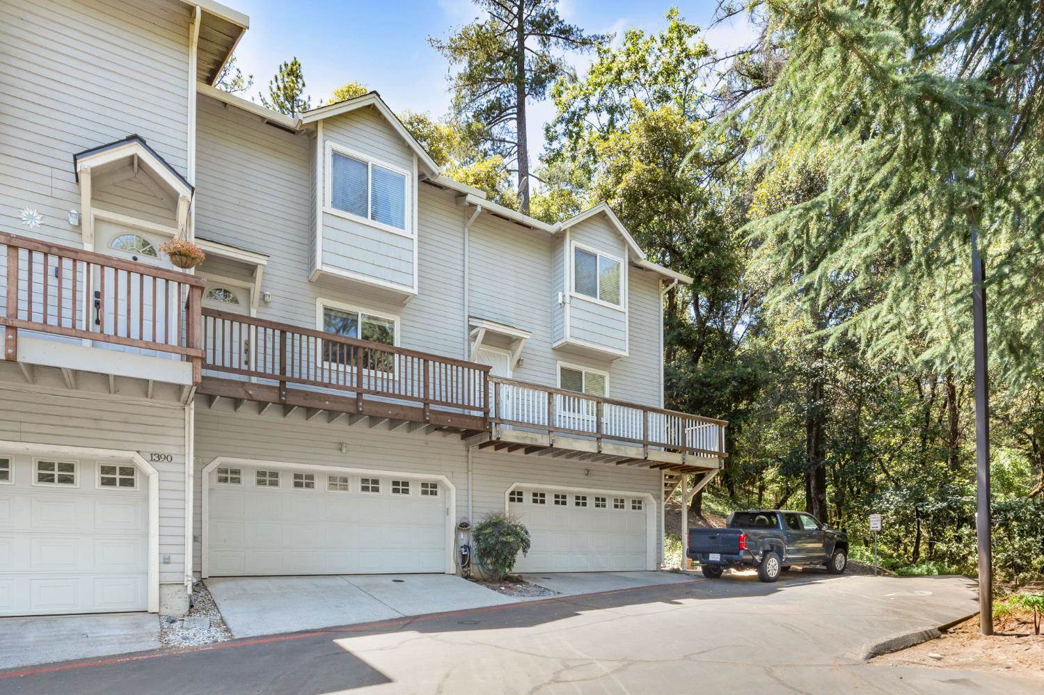1392 Oak Ridge Drive, Colfax, CA 95713