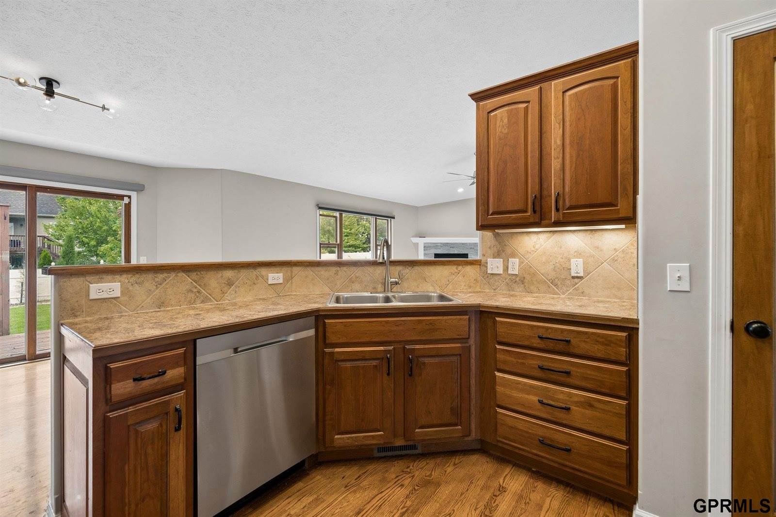 4800 South 75Th Street, Lincoln, NE 68516