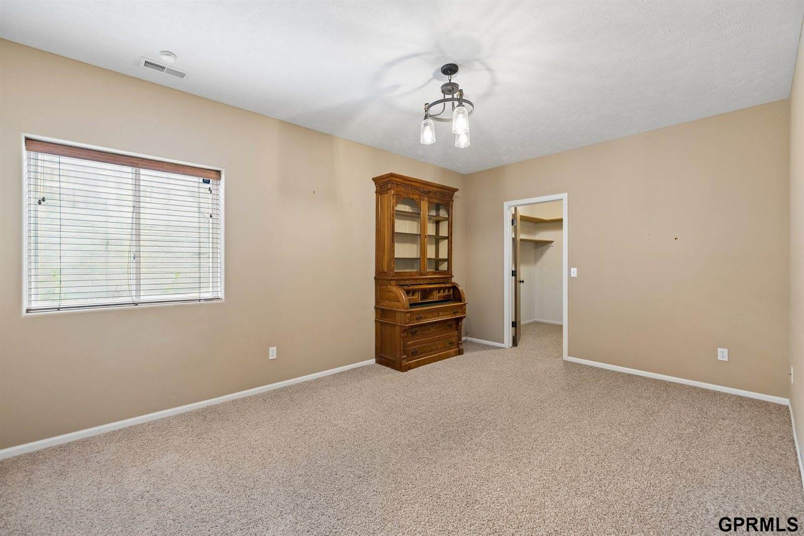4800 South 75Th Street, Lincoln, NE 68516