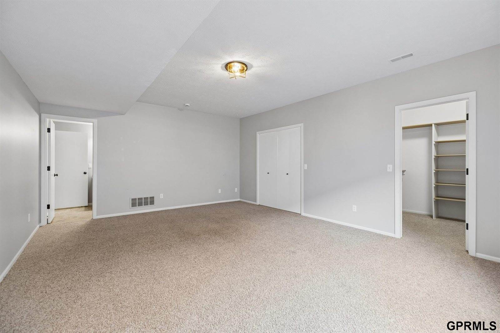 4800 South 75Th Street, Lincoln, NE 68516