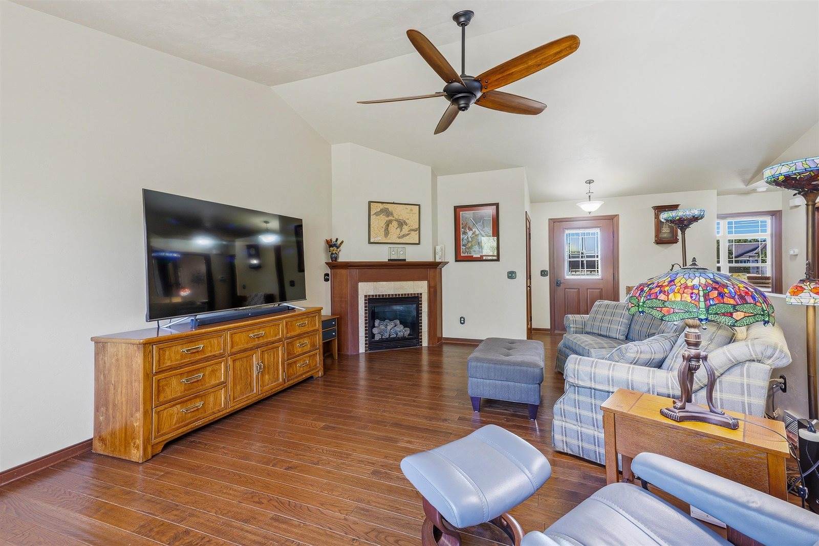 1429 Plains Avenue, Neenah, WI 54956