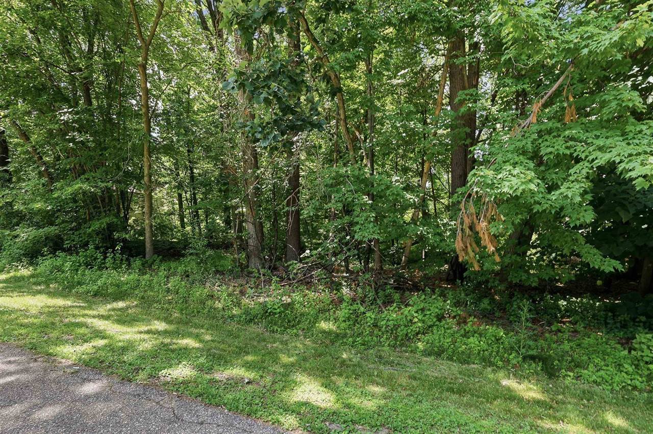 2261 Beechwood Drive, Plover, WI 54467