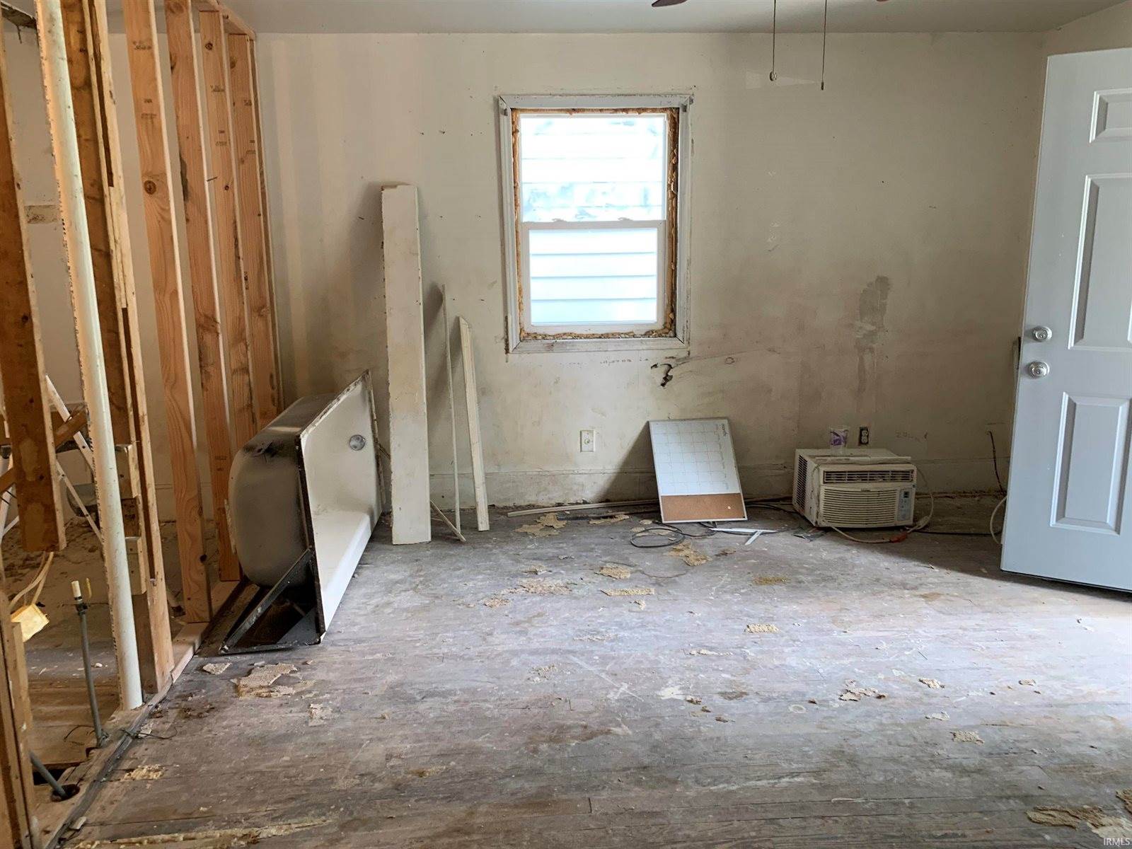 1205 S Jefferson Street, Muncie, IN 47302