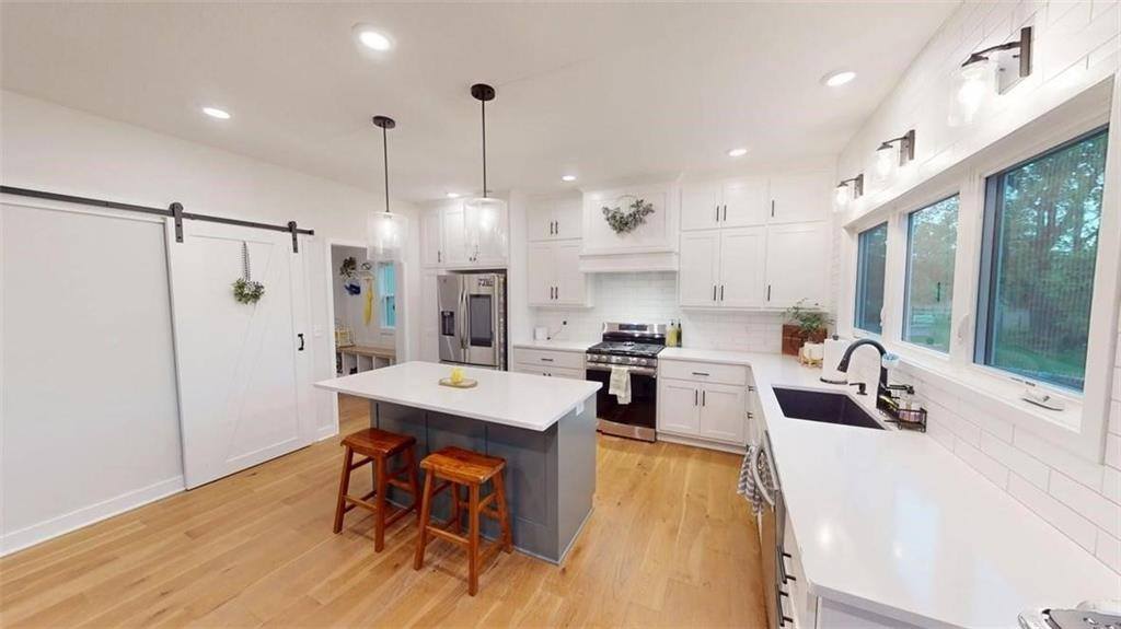5612 NW 96th Street, Kansas City, MO 64154