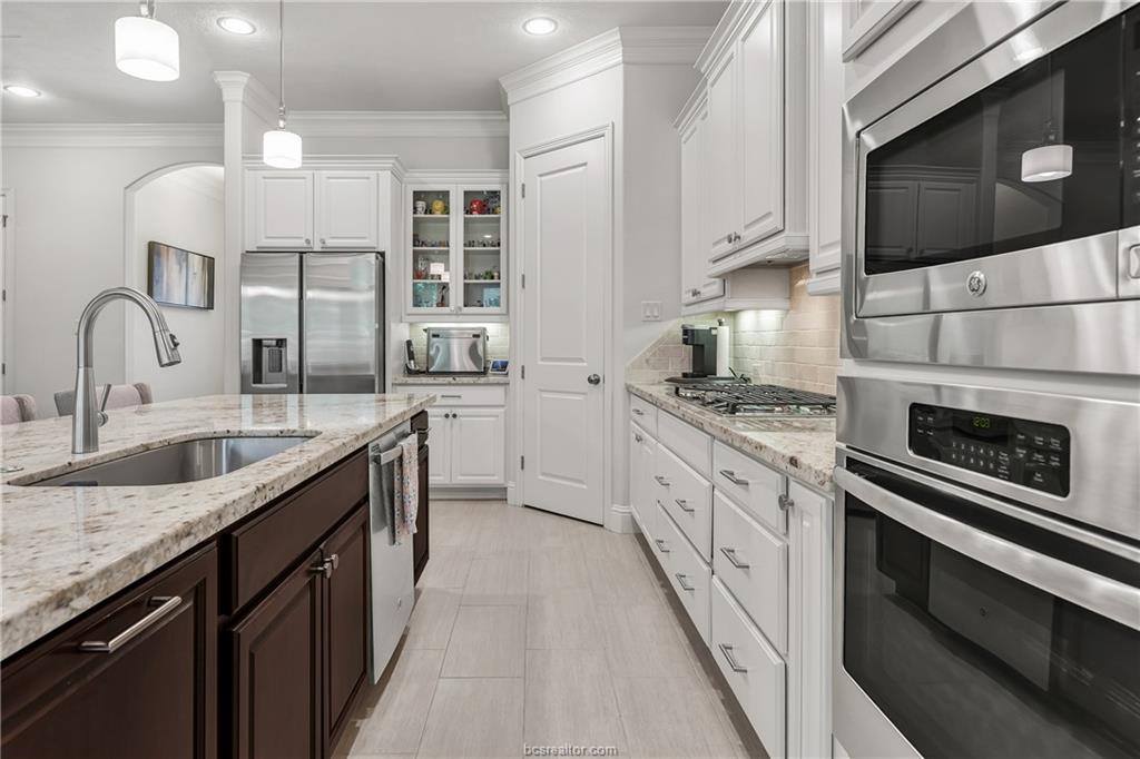 15621 Long Creek Lane, College Station, TX 77845