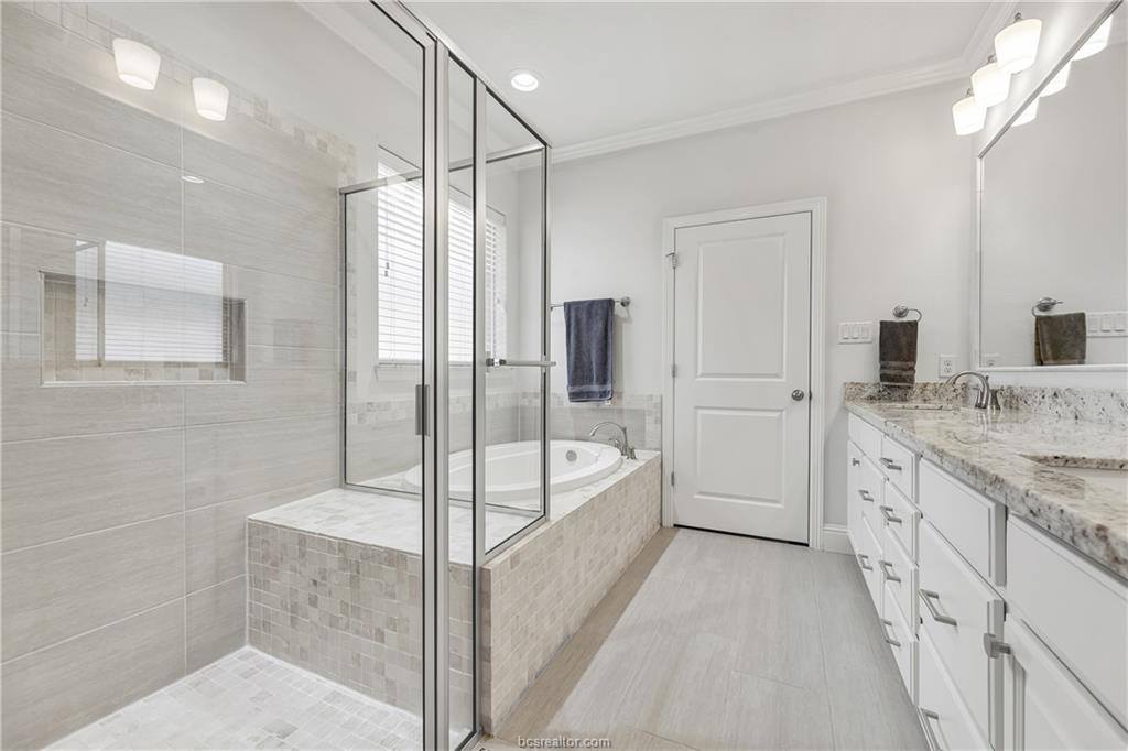 15621 Long Creek Lane, College Station, TX 77845