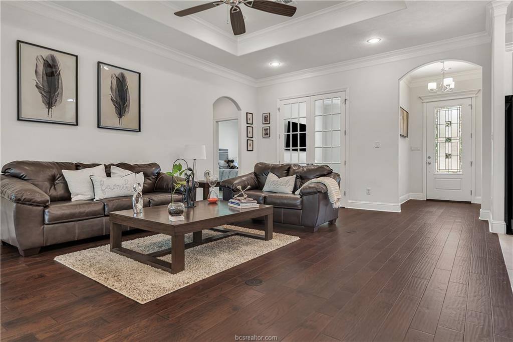 15621 Long Creek Lane, College Station, TX 77845
