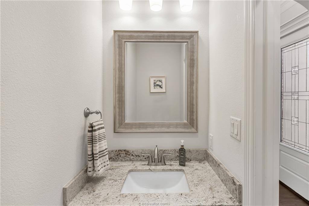 15621 Long Creek Lane, College Station, TX 77845