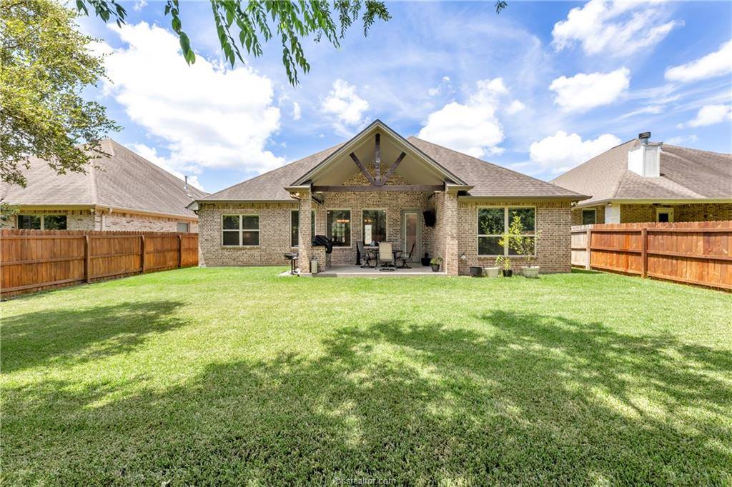 15621 Long Creek Lane, College Station, TX 77845