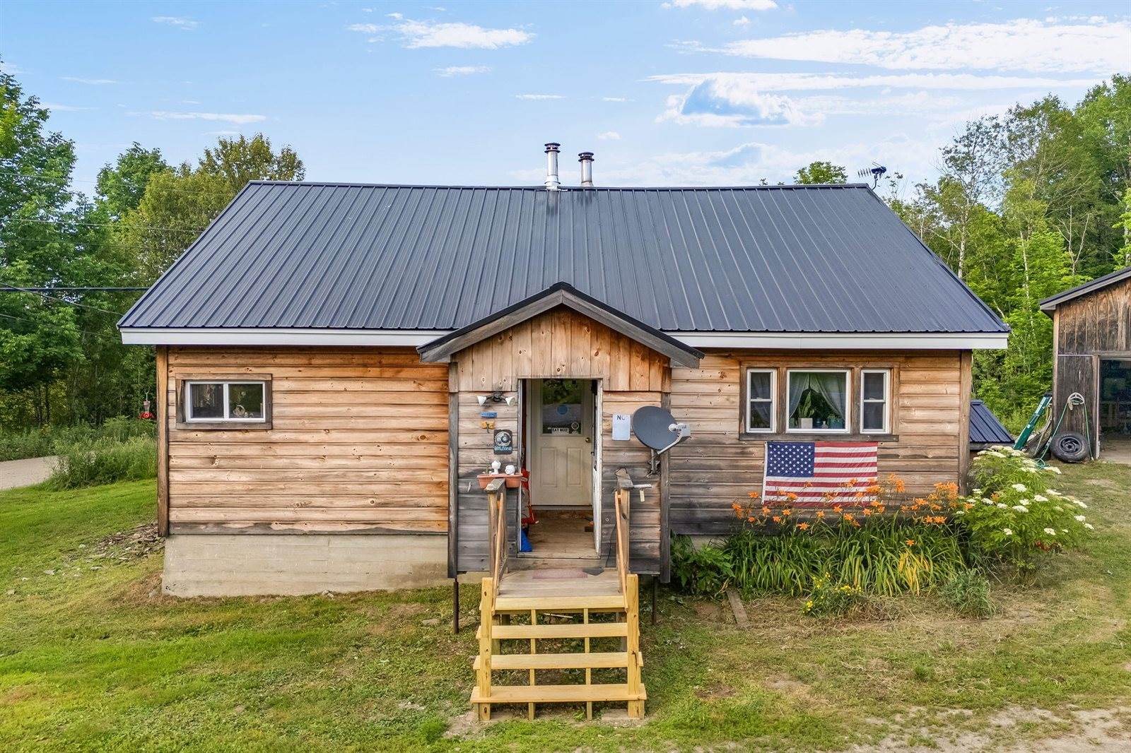 583 North Dexter Road, Dexter, ME 04930