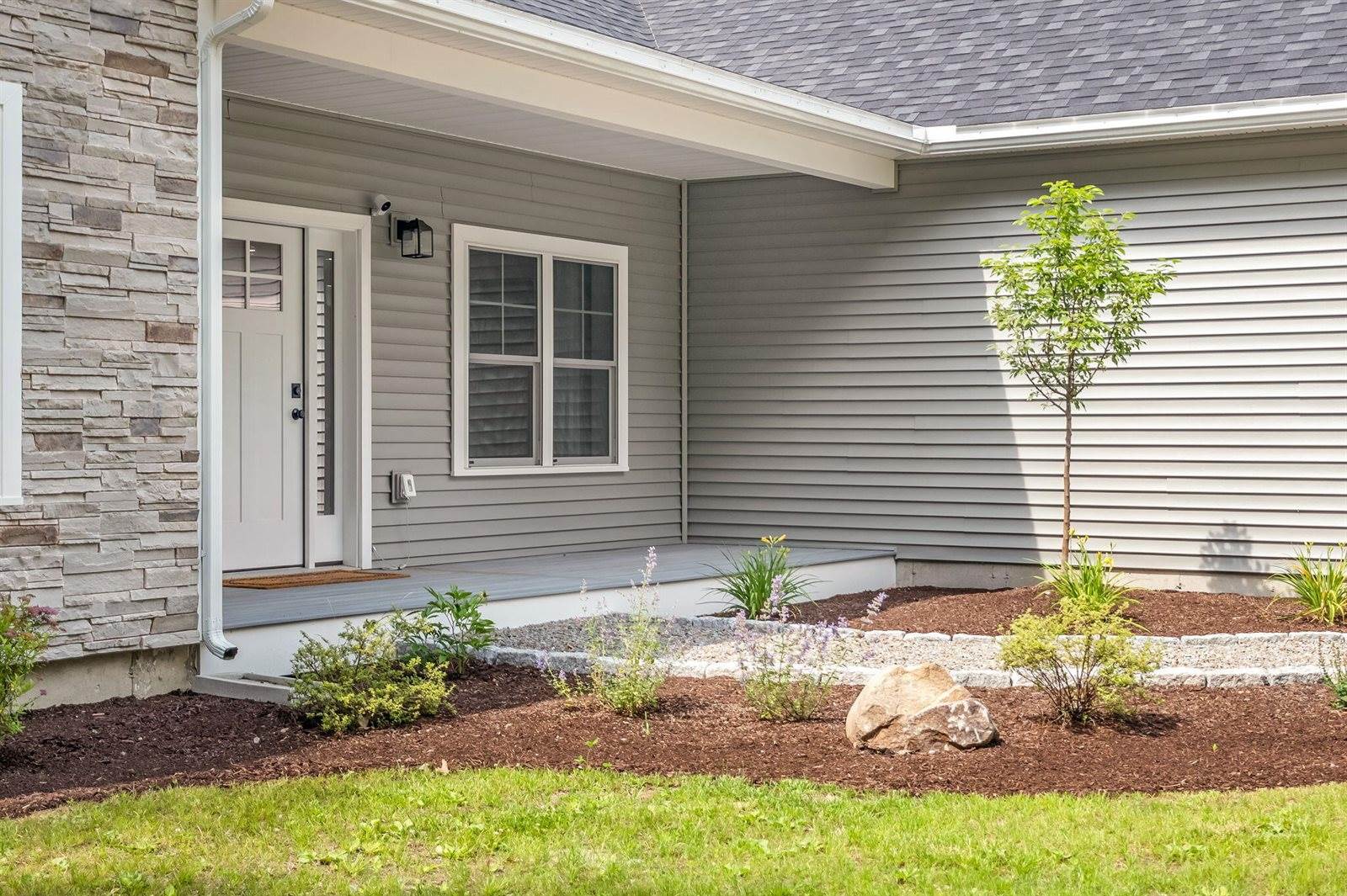 18 Crestwood Drive, Orrington, ME 04474