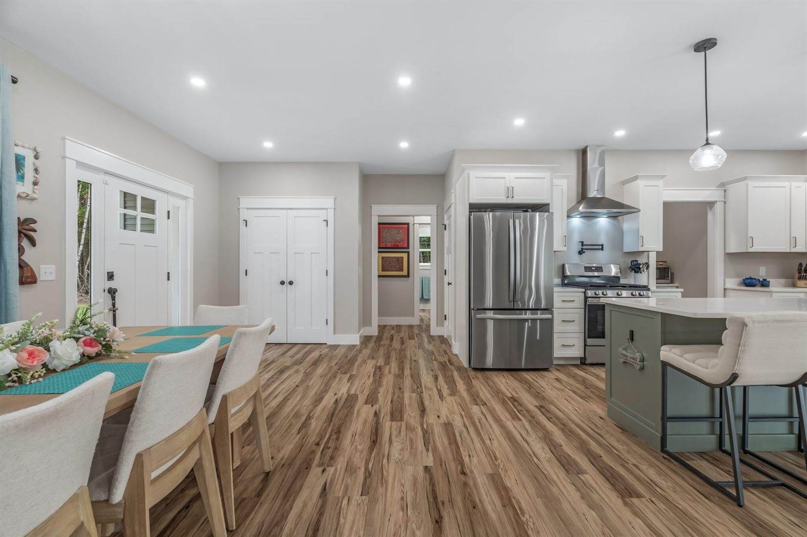 18 Crestwood Drive, Orrington, ME 04474