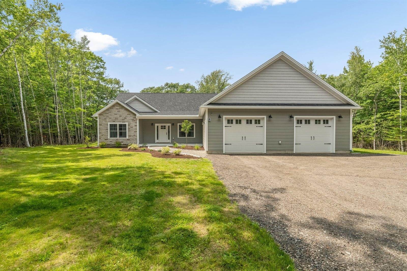 18 Crestwood Drive, Orrington, ME 04474