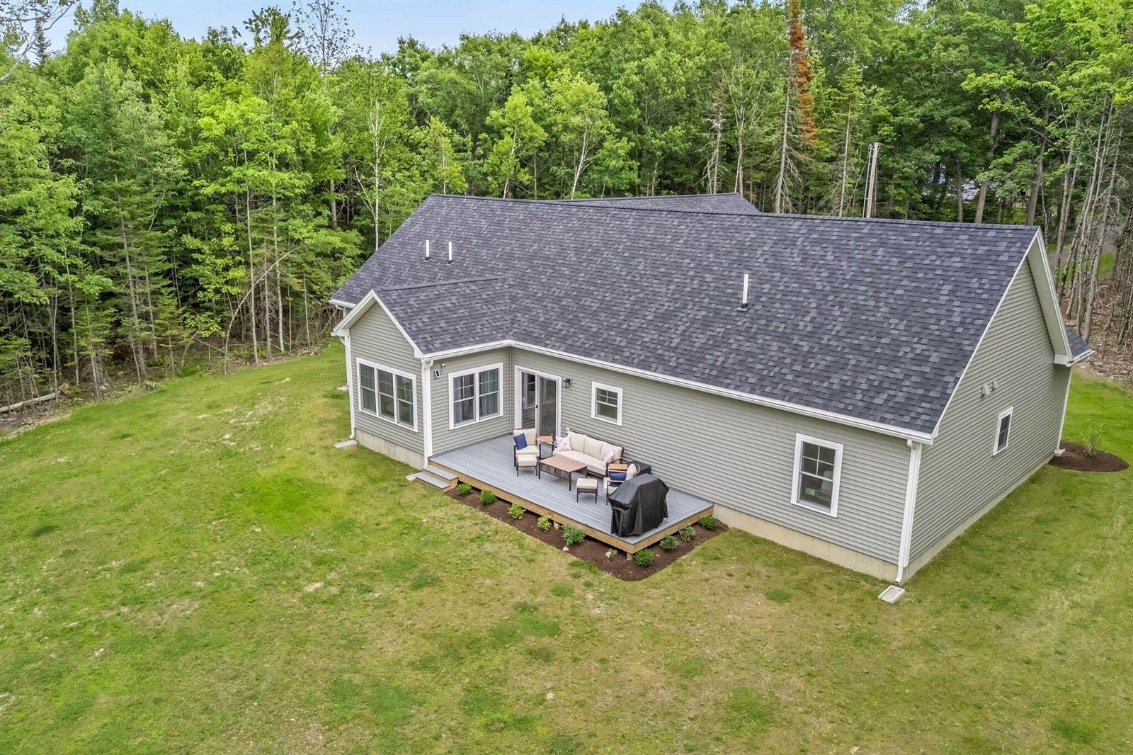 18 Crestwood Drive, Orrington, ME 04474