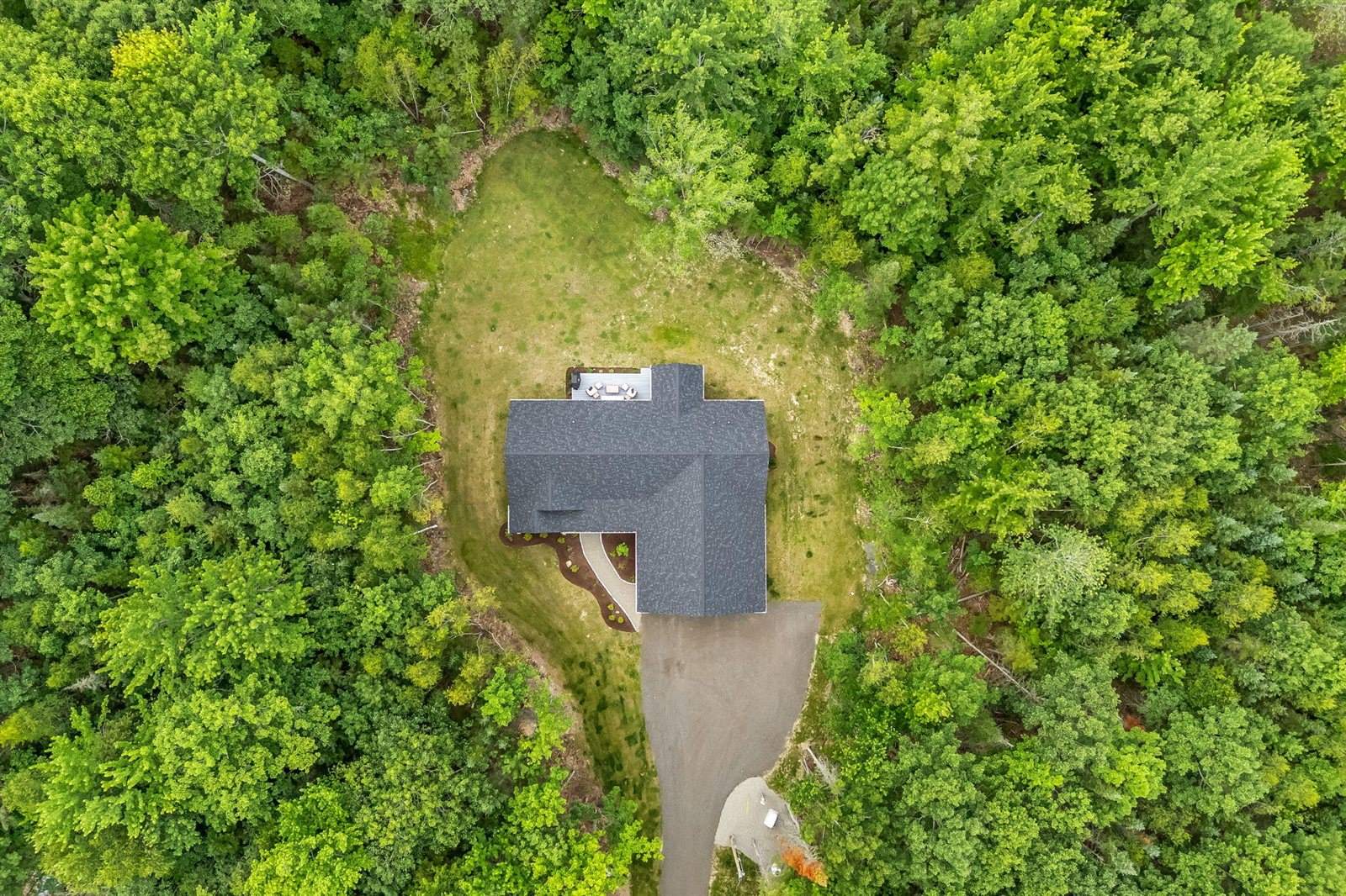 18 Crestwood Drive, Orrington, ME 04474