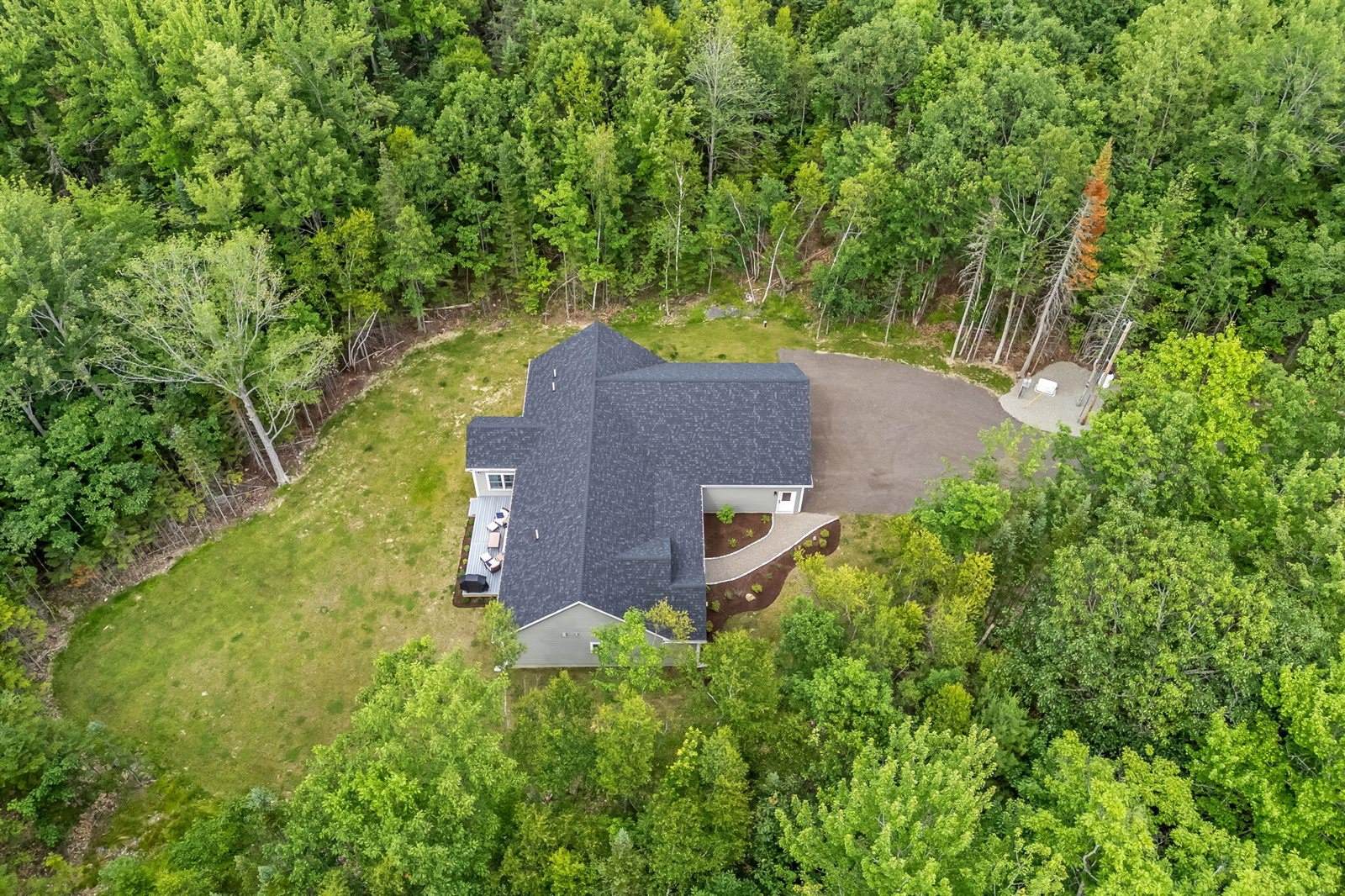 18 Crestwood Drive, Orrington, ME 04474