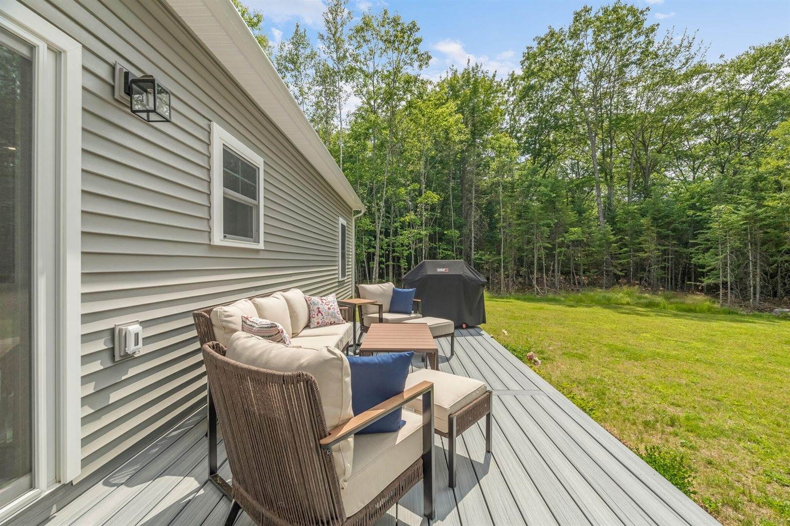 18 Crestwood Drive, Orrington, ME 04474