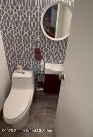 660 Ilyssa Way, Staten Island, NY 10312