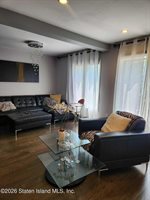 660 Ilyssa Way, Staten Island, NY 10312