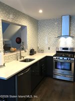 660 Ilyssa Way, Staten Island, NY 10312