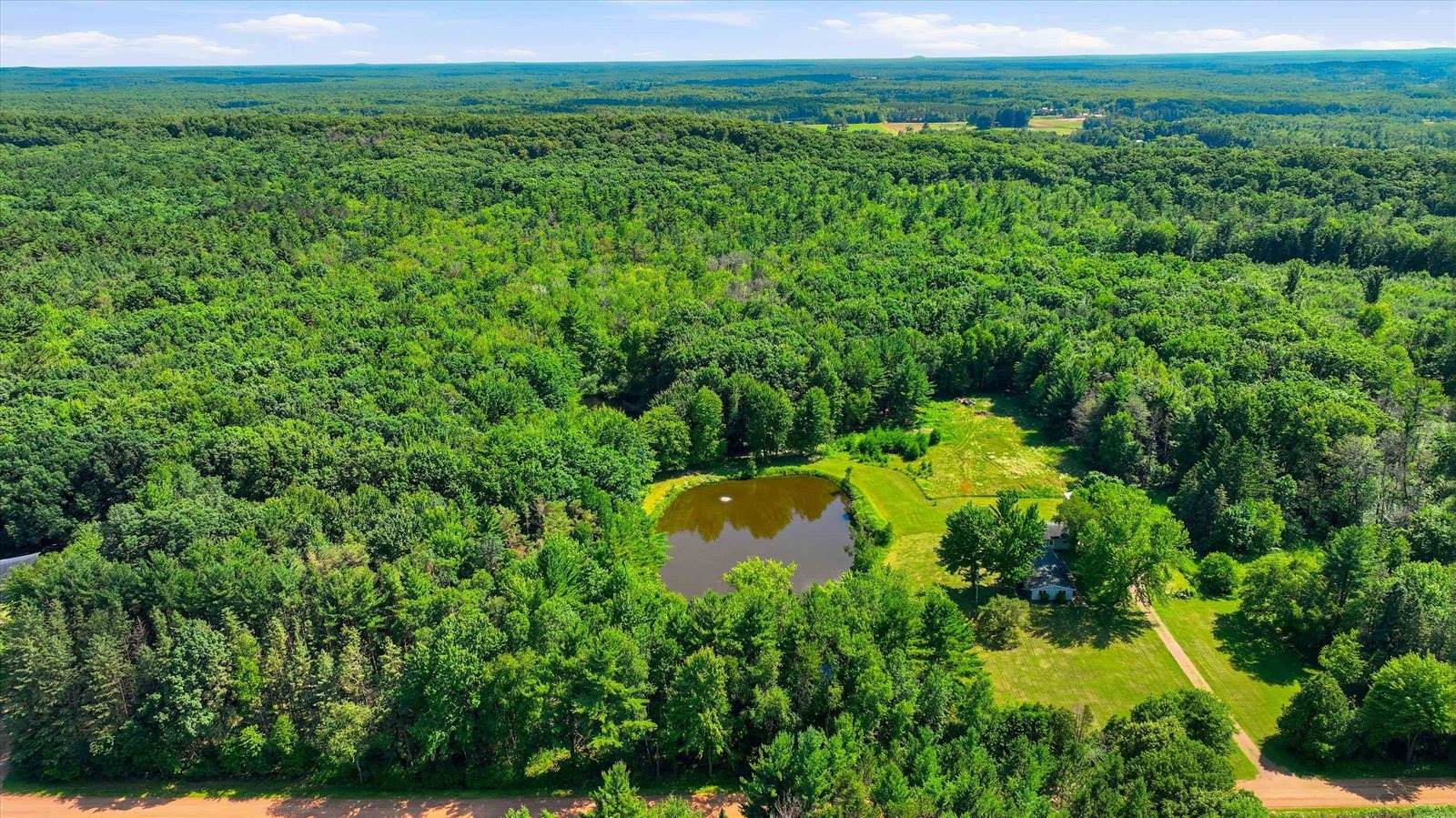 11555 Eisenhower Drive, Chili, WI 54420
